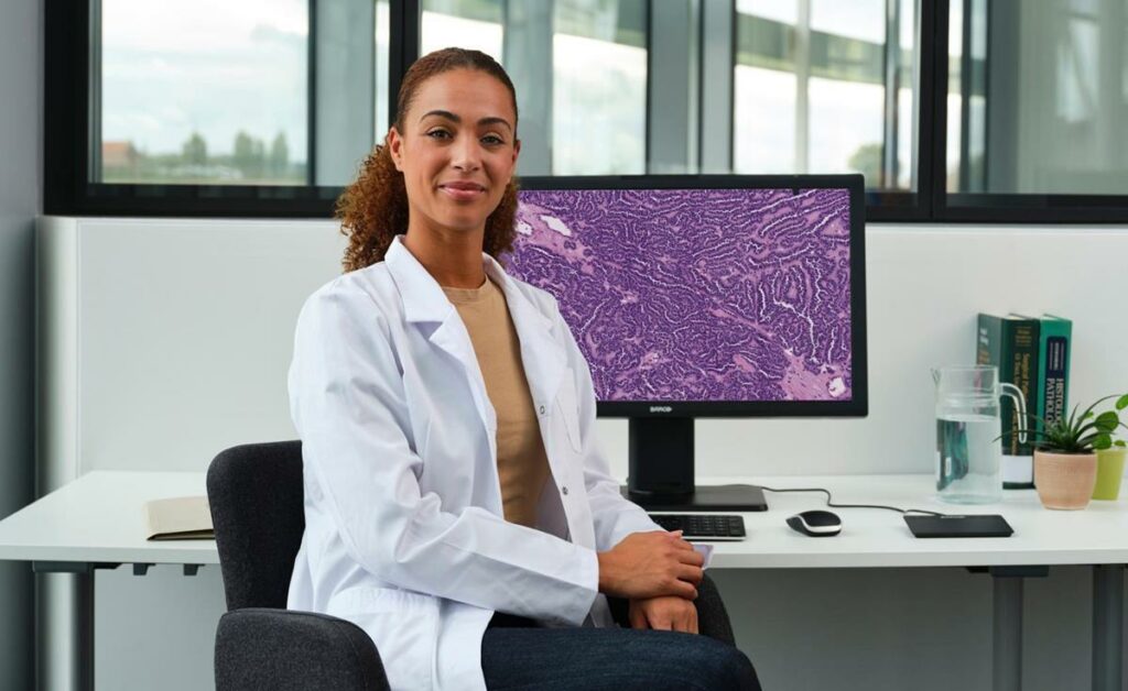 Barco Launches World’s First Stand-alone Digital Pathology Display