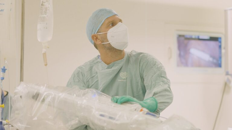 Medtronic-Surgical-Robotics-Hugo