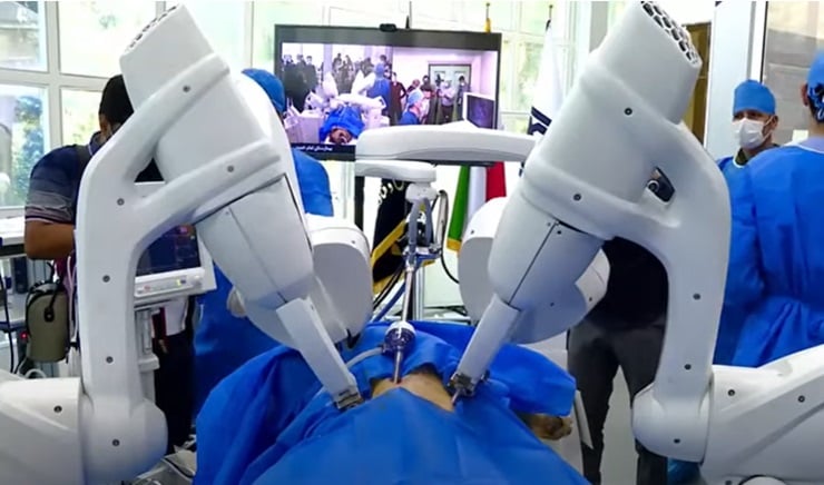 Sina robotic telesurgery system