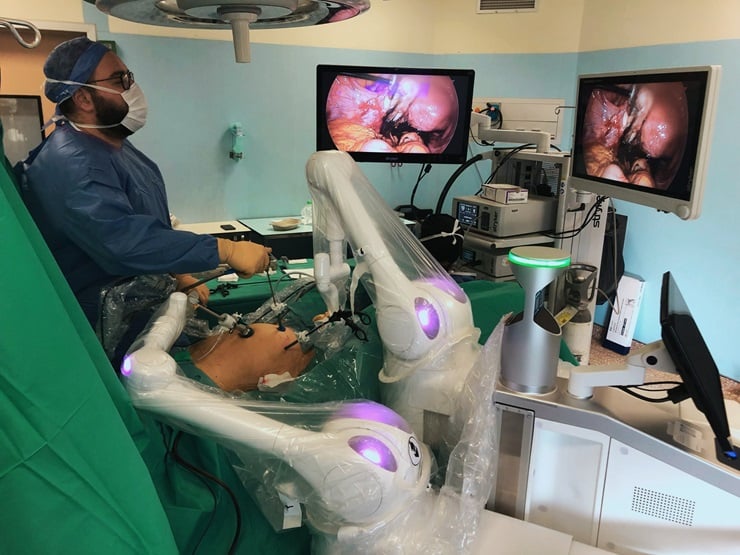 Gynecological Surgery with its Maestro System