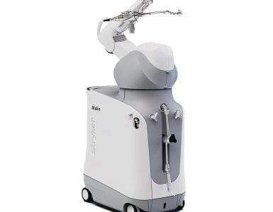 Long Beach Medical Center Makes History with World's First Robotic Hip Revision Using Mako Total Hip with 5.0 Software