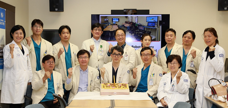 Seoul St. Mary’s Hospital celebrates 10,000 robotic surgeries