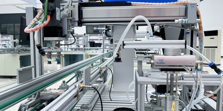 Advancing to Industry 4.0 in MedTech